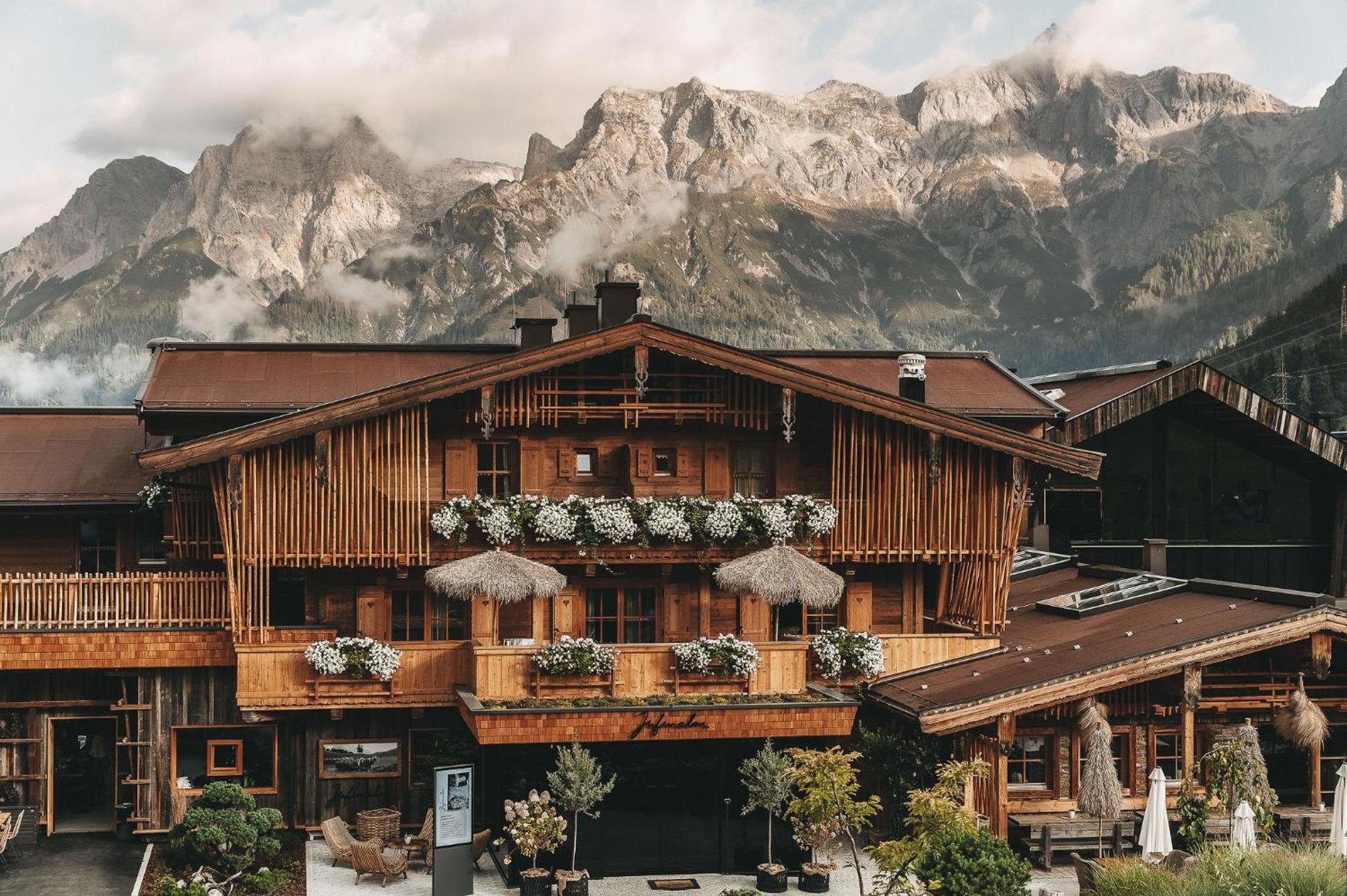 Jufenalm Boho Hotel & Restaurant Maria Alm am Steinernen Meer Exterior photo